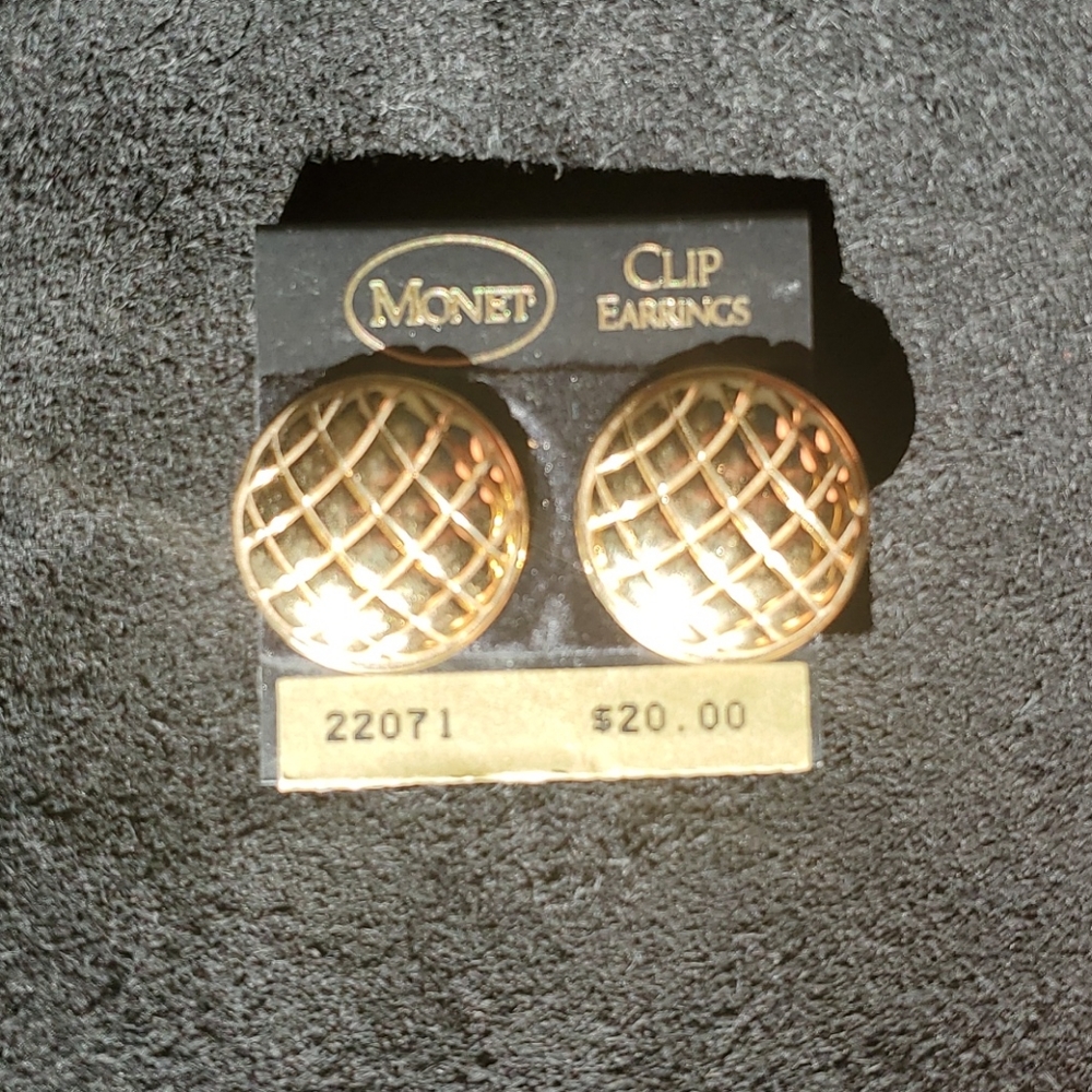 Monet vintage clip earrings never worn